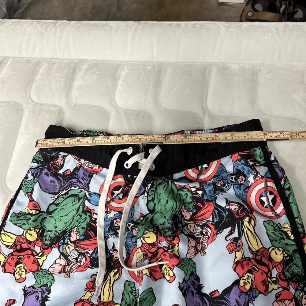 Marvel Avenger Super Heroes Swim Trunks Board Shorts Men’s Size Small Surf Beach